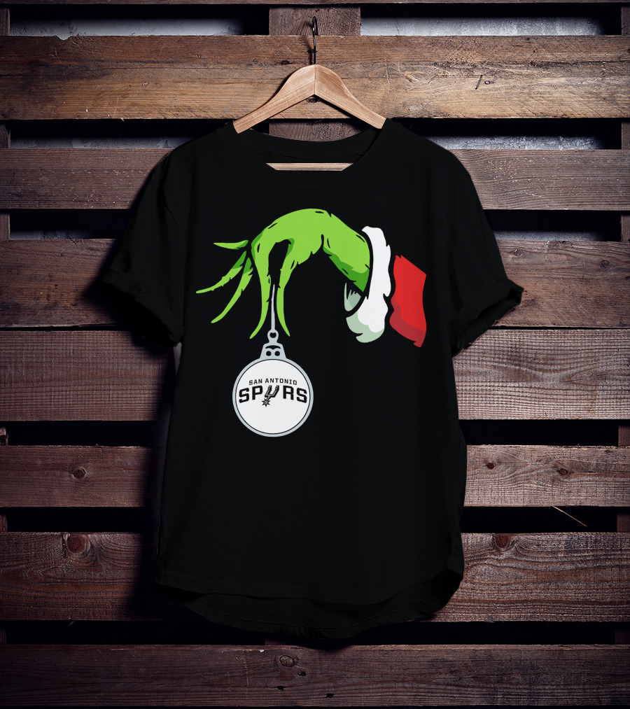 The Grinch Holding San Antonio Spurs T-Shirt