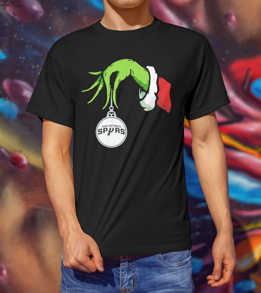 The Grinch Holding San Antonio Spurs T-Shirt