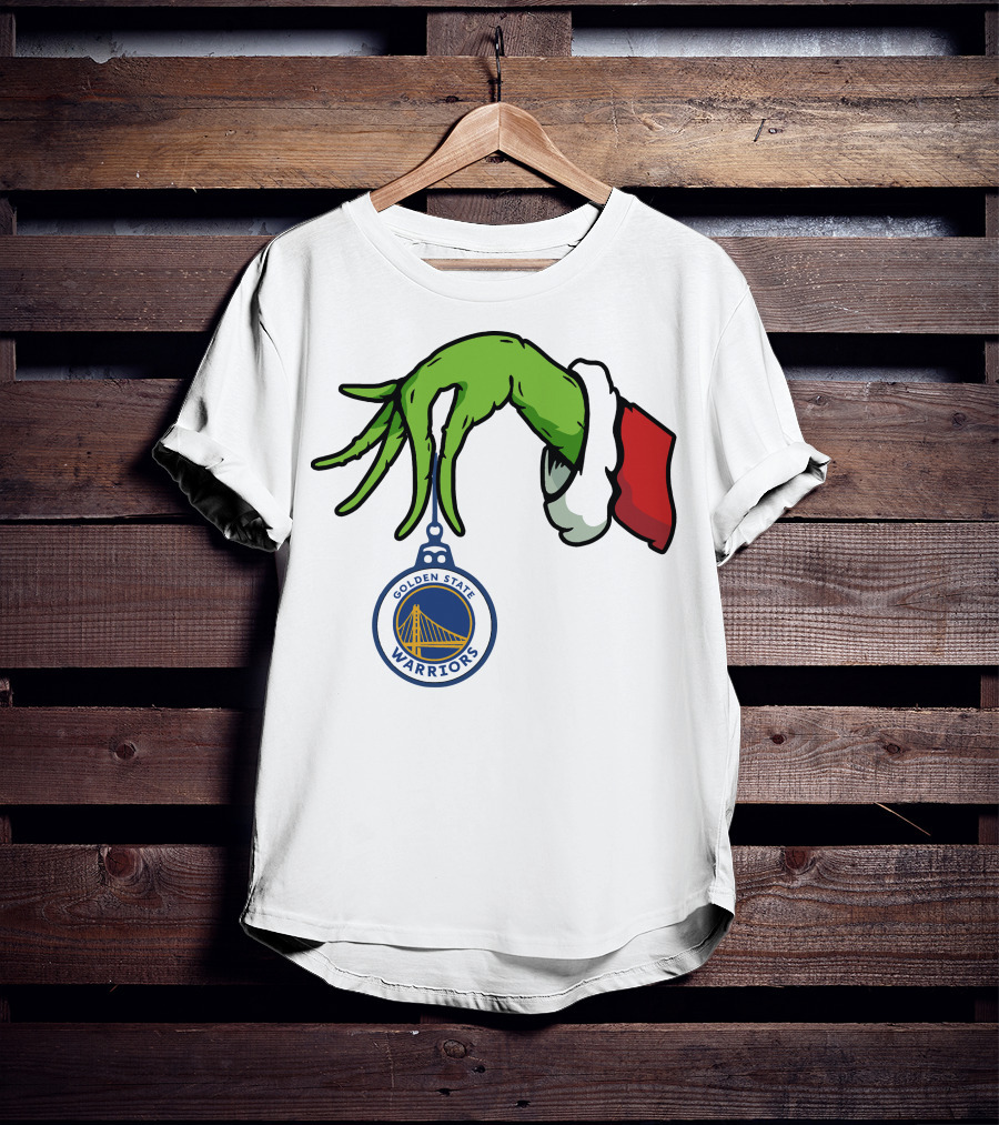 The Grinch Hand Holding Golden State Warriors T-Shirt