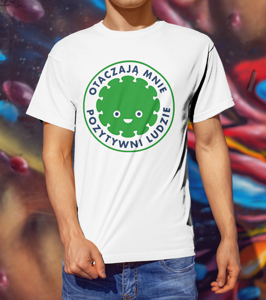 Otaczają Mnie Pozytywni Ludzie Green Smiley Puzzle Face T-Shirt