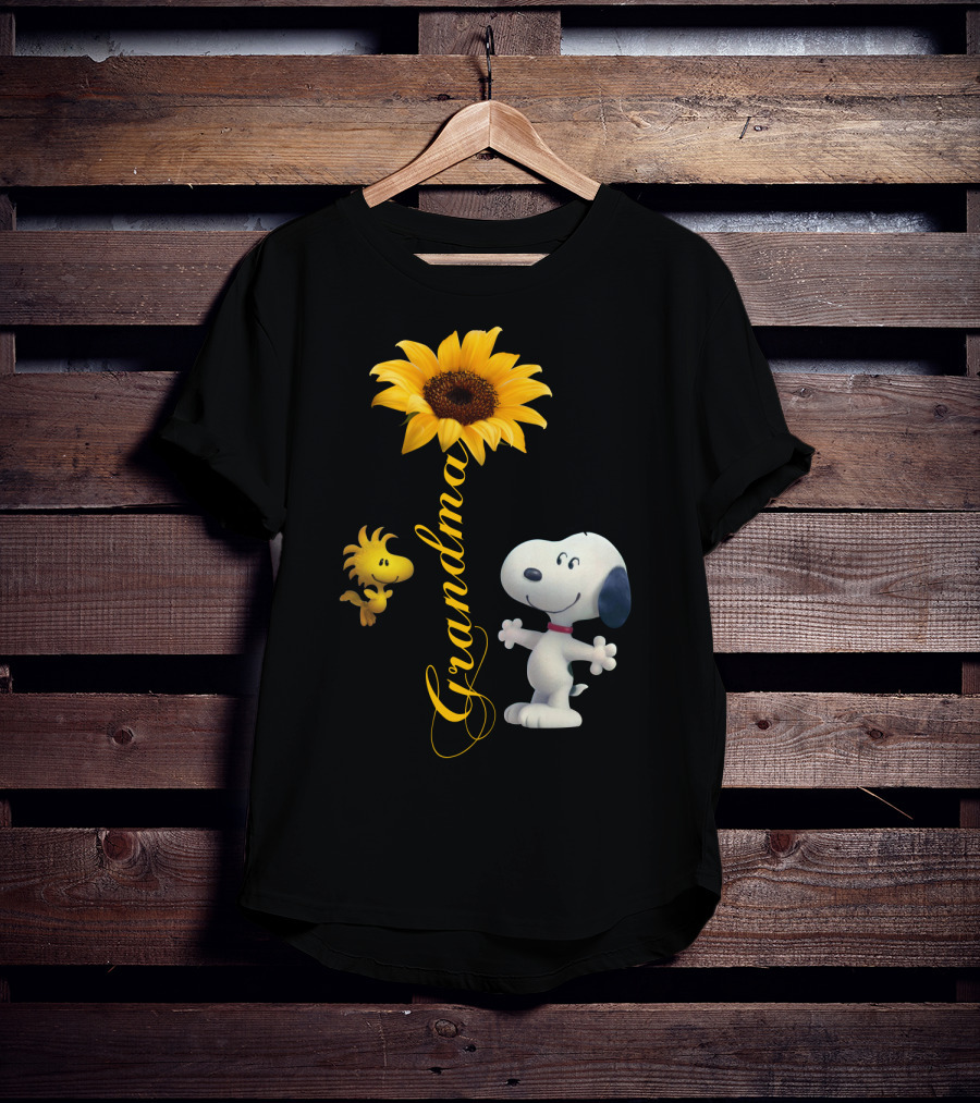 Grandma Snoopy And Woodstock With Sunflower T-Shirt