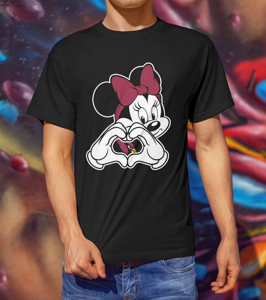 Cardinals Fans Love Minnie Mouse Hand Heart Bow T-Shirt