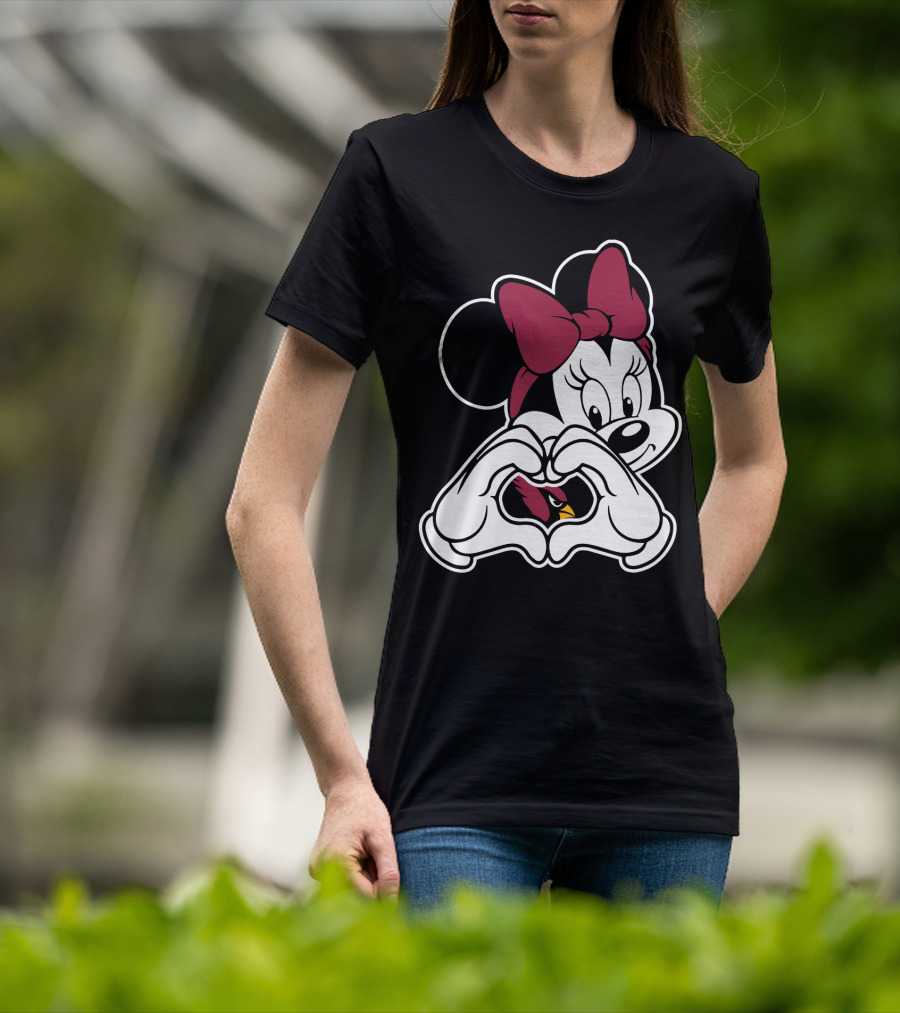 Cardinals Fans Love Minnie Mouse Hand Heart Bow T-Shirt
