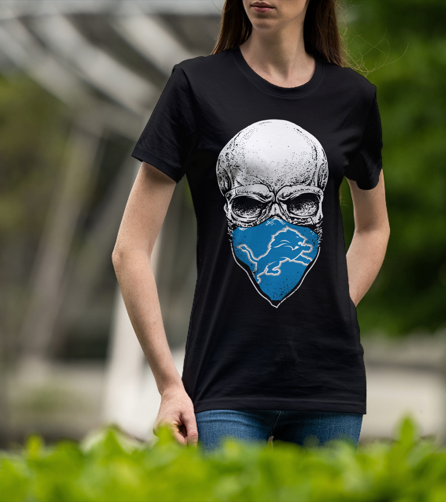 Detroit Lions Skull Bandana T-Shirt