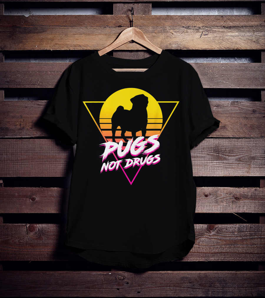 Pugs Not Drugs Retro Sunset Triangle T-Shirt