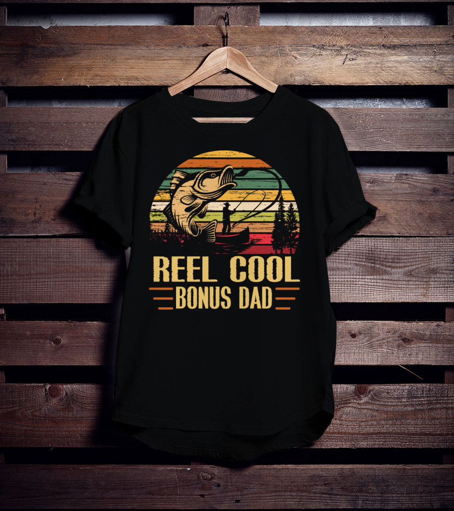 Vintage Reel Cool Bonus Dad Fishing Retro Stripe T-Shirt