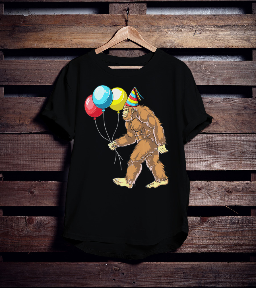 Bigfoot It's My Birthday Kids Boys Sasquatch Party With Balloons And Party Hat T-Shirt