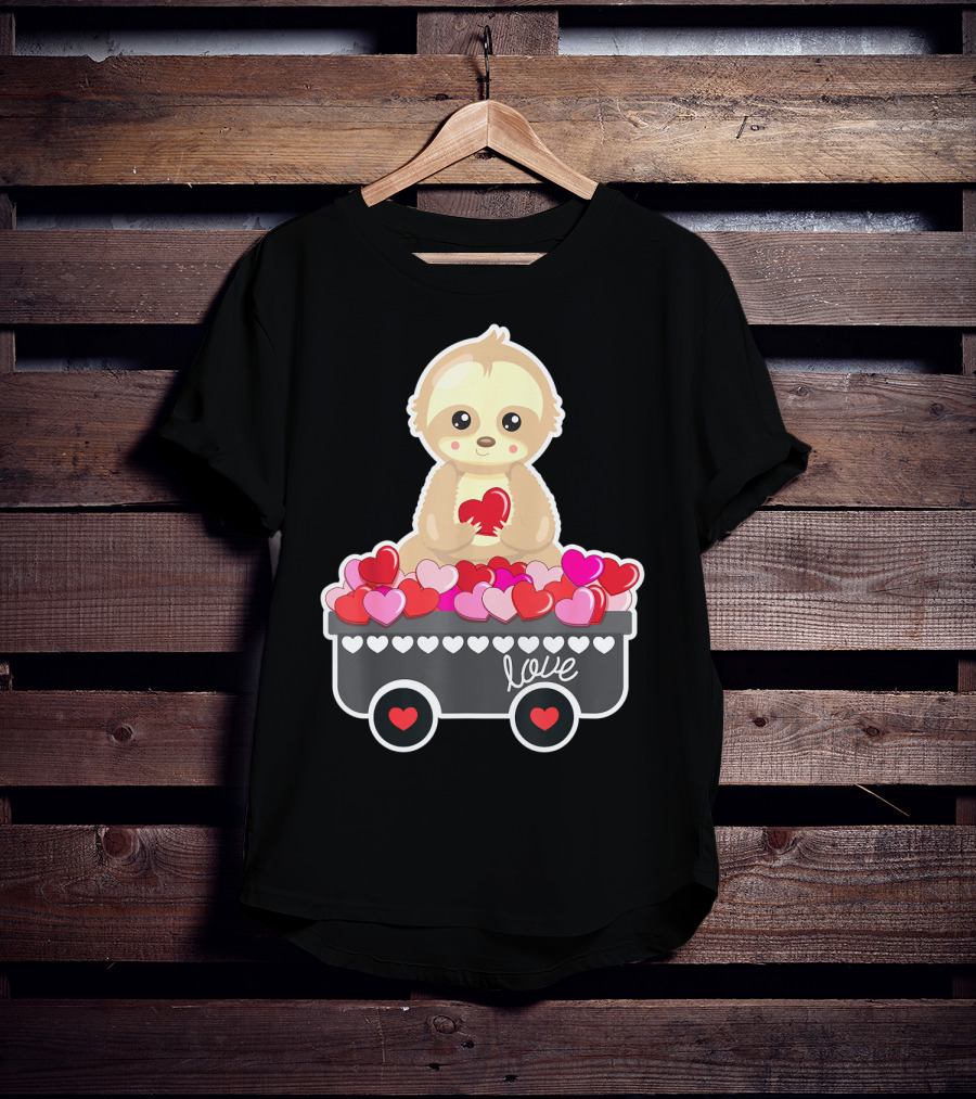 Cute Sloth Love Valentine Hearts In Cart T-Shirt
