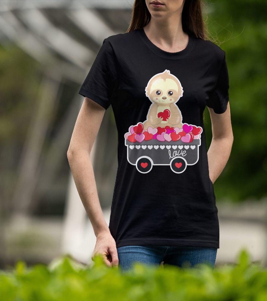 Cute Sloth Love Valentine Hearts In Cart T-Shirt