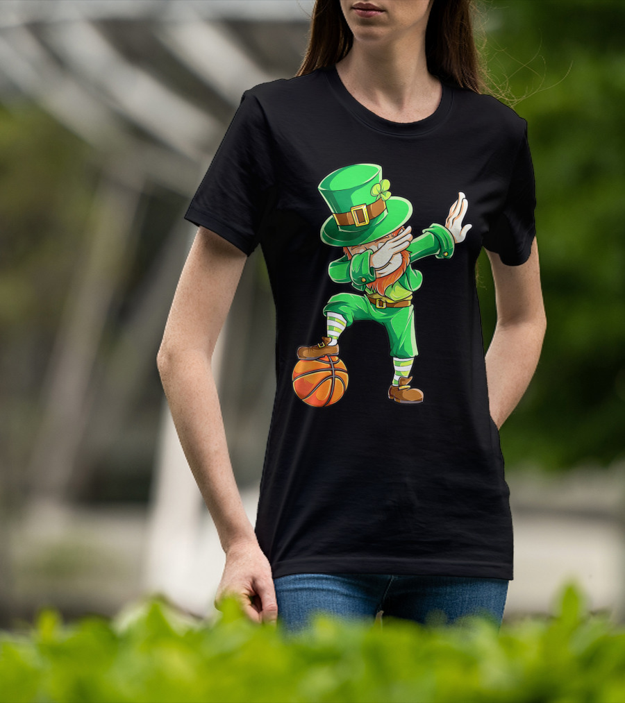 Dabbing Leprechaun On Basketball St. Patrick's Day Fun T-Shirt