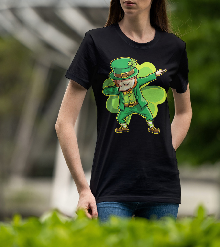 Dabbing Leprechaun Funny St Patricks Day Men Dab Shamrock T-Shirt