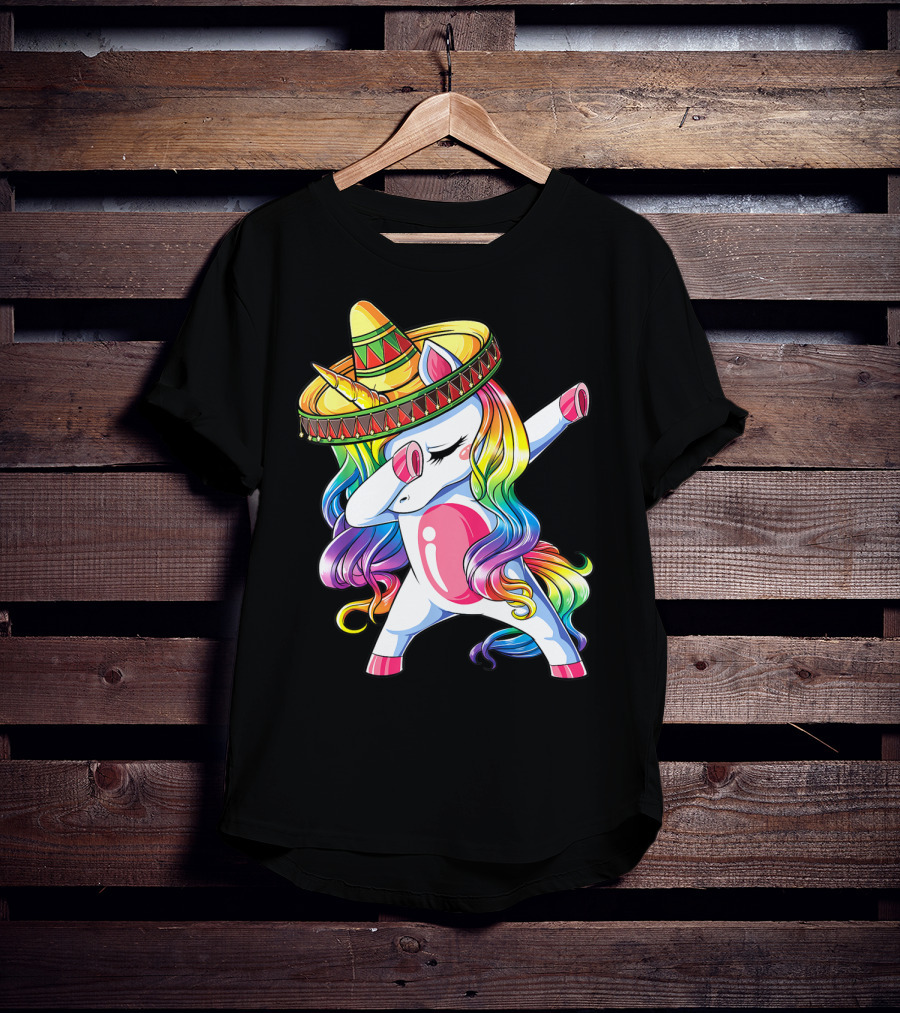 Funny Dabbing Unicorn Rainbow Sombrero Cinco De Mayo Women T-Shirt