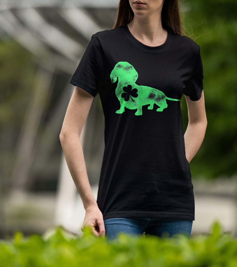Dachshund Shamrock St Patricks Day Dog Lover Men T-Shirt