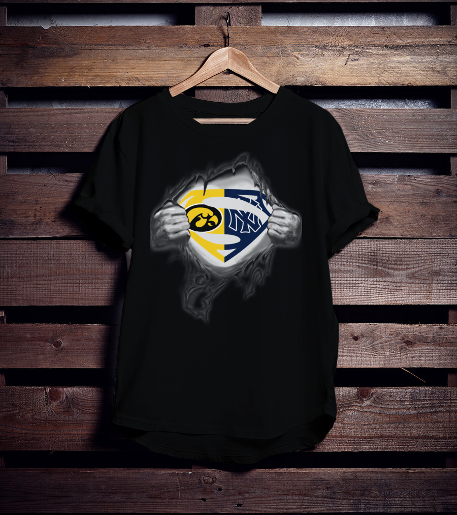 Hawkeyes New York Yankees Superman Shield Crossover T-Shirt