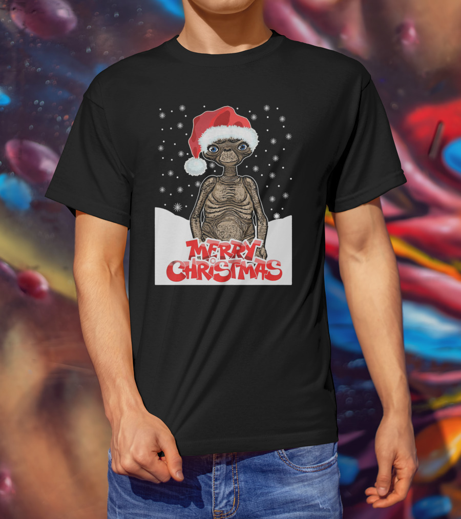 Merry Christmas ET The Extra Terrestrial Santa Hat Snowflakes T-Shirt