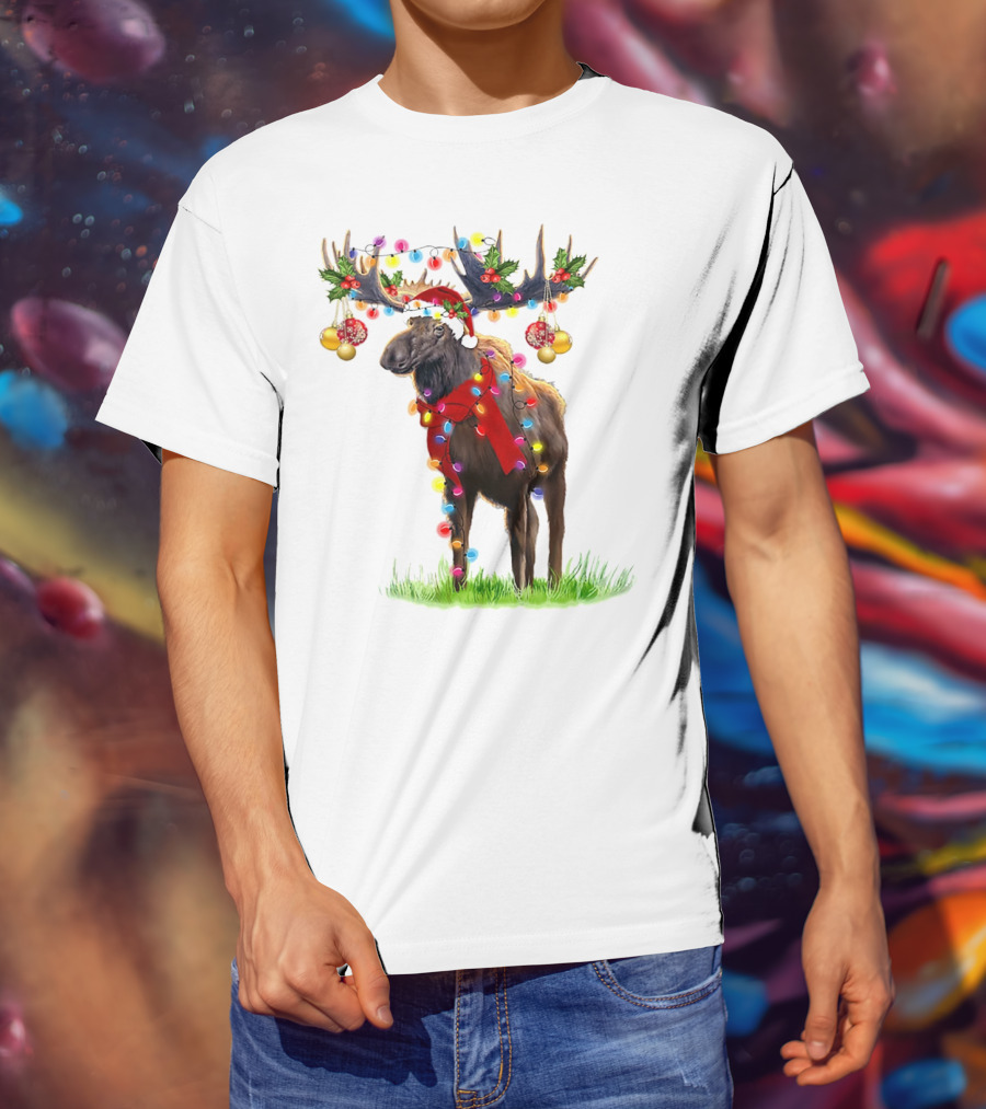 Moose Santa Reindeer Christmas Lights Holiday Décor T-Shirt
