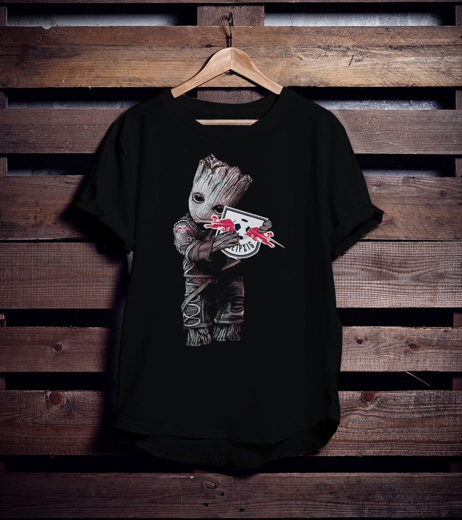 Baby Groot Embracing RB Leipzig T-Shirt