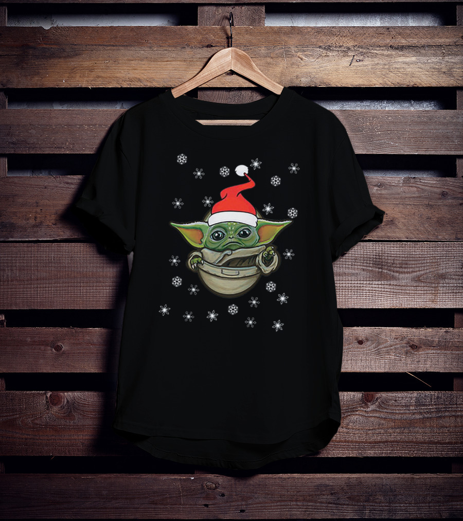 Merry Christmas Baby Yoda Snow The Mandalorian Santa Hat T-Shirt
