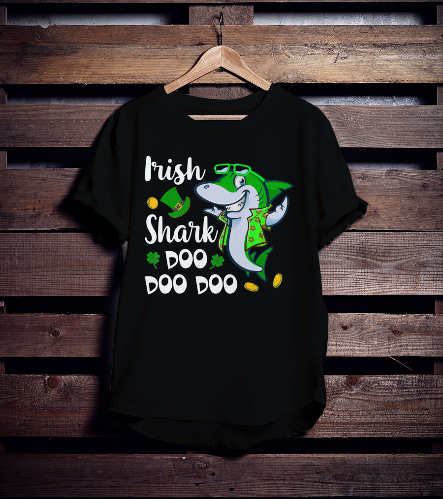 Irish Shark Doo Doo Doo St Patrick Day Leprechaun Hat Coins Shamrock T-Shirt