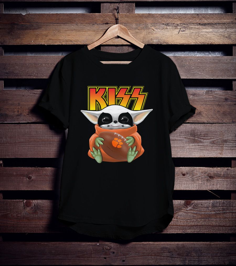 Kiss Clemson Tigers Football Baby Yoda With Kiss Logo And Baby Yoda Holding Clemson Football T-Shirt
