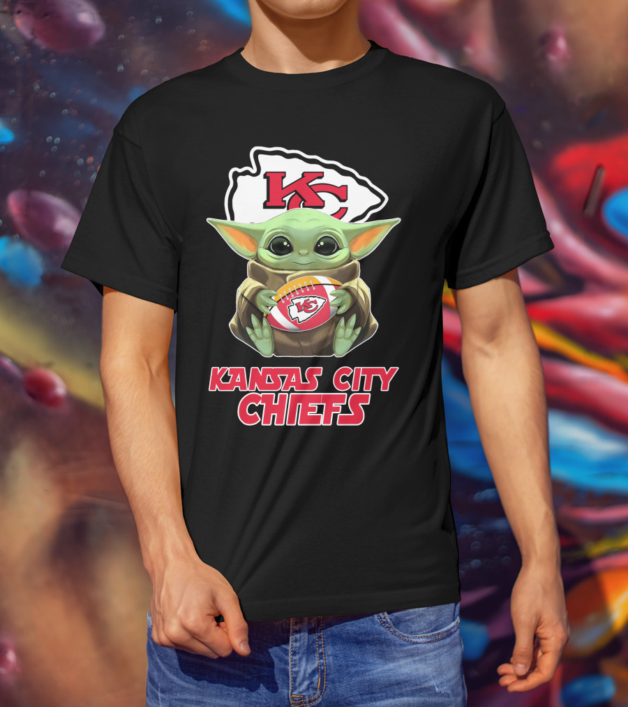 Kansas City Chiefs Baby Yoda Football T-Shirt