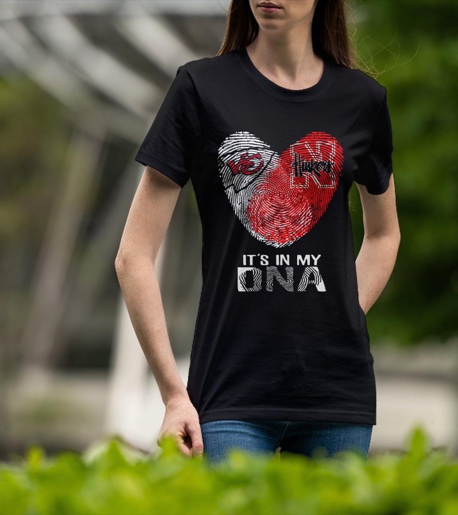 Chiefs Huskers It's In My DNA Fingerprint Heart T-Shirt