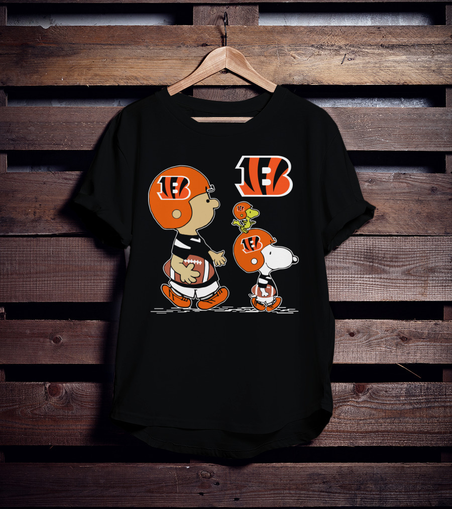 Bengals Snoopy Woodstock Football Gear With Helmet Peanuts Charlie Brown T-Shirt