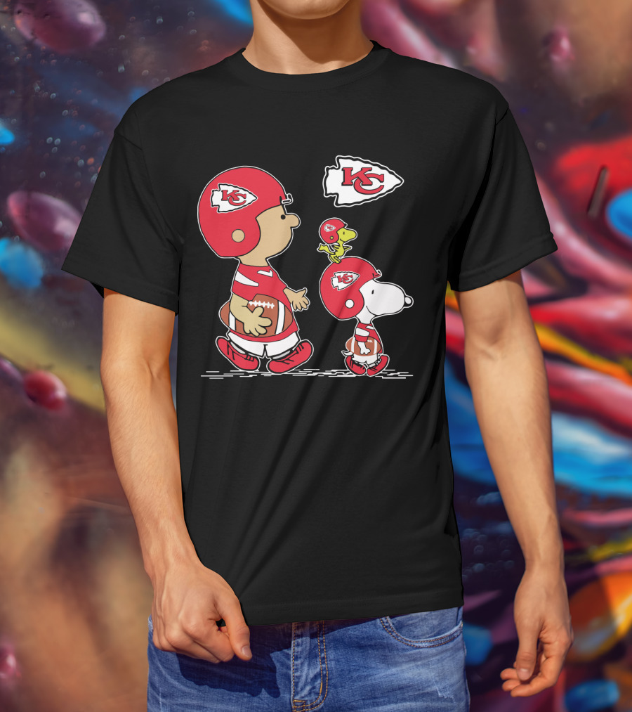 Chiefs Snoopy Football And Woodstock In Kansas City Helmets T-Shirt