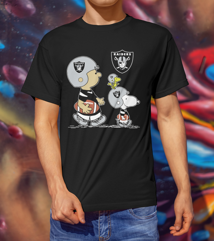 Raiders Snoopy Charlie Brown Woodstock Football Team Helmets T-Shirt