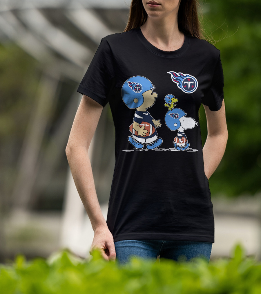Titans Snoopy Charlie Brown Woodstock Football Helmets T-Shirt