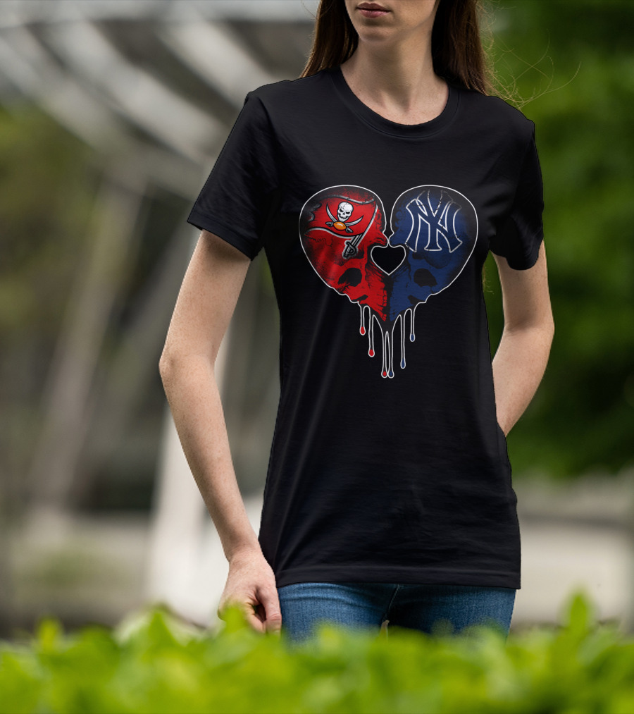 Buccaneers Yankees Skull Heart Fusion T-Shirt
