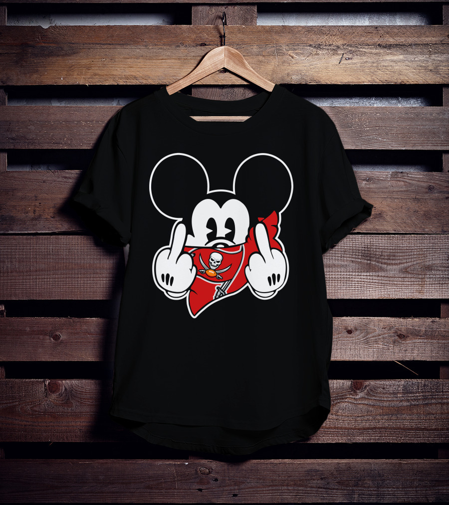 Mickey Mirroring Buccaneers' Bold Salute T-Shirt