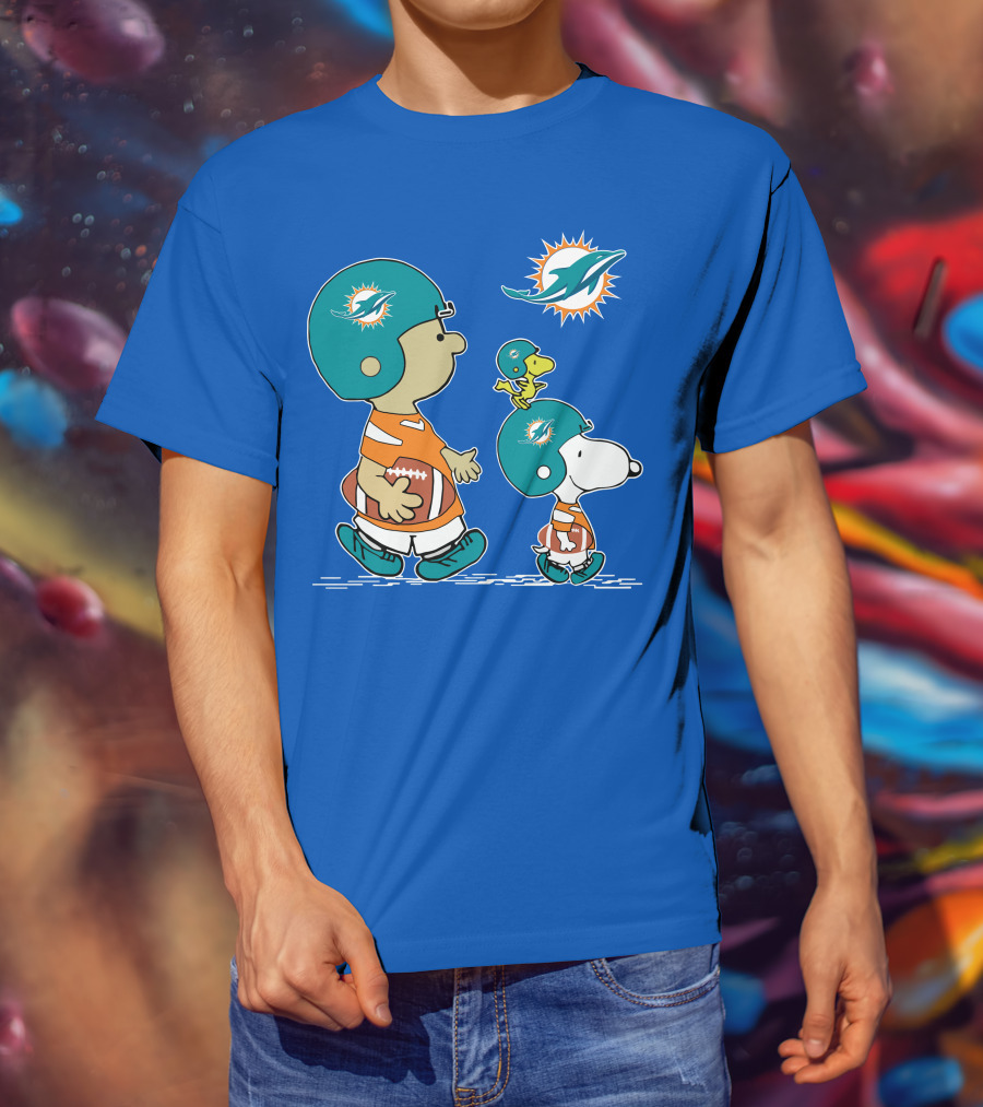 Miami Dolphins Snoopy Woodstock Friends Peanuts Football Collaboration T-Shirt