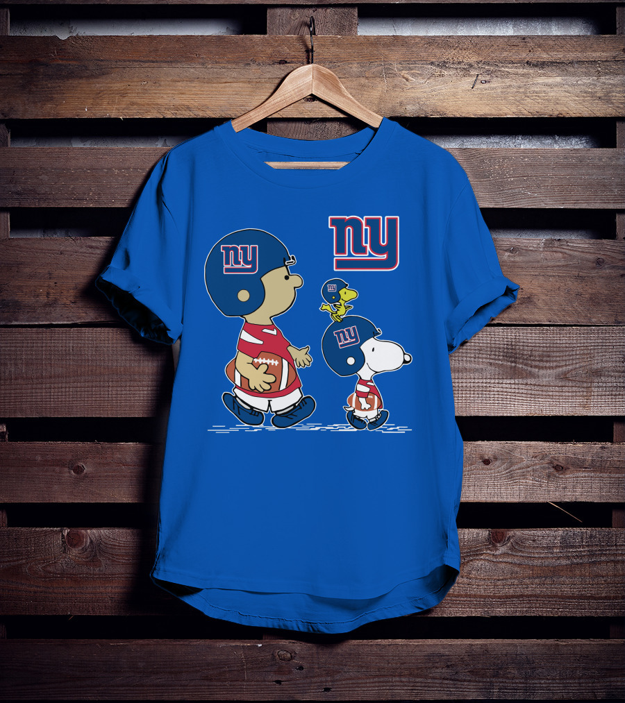 New York Giants Peanuts Snoopy Football T-Shirt