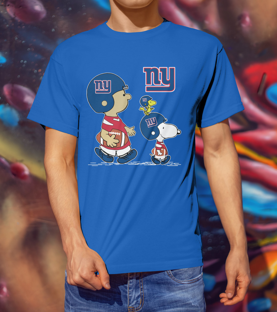 New York Giants Peanuts Snoopy Football T-Shirt
