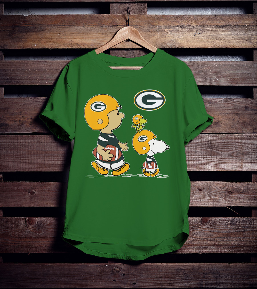 Packers Charlie Brown Snoopy Woodstock Football Helmet T-Shirt