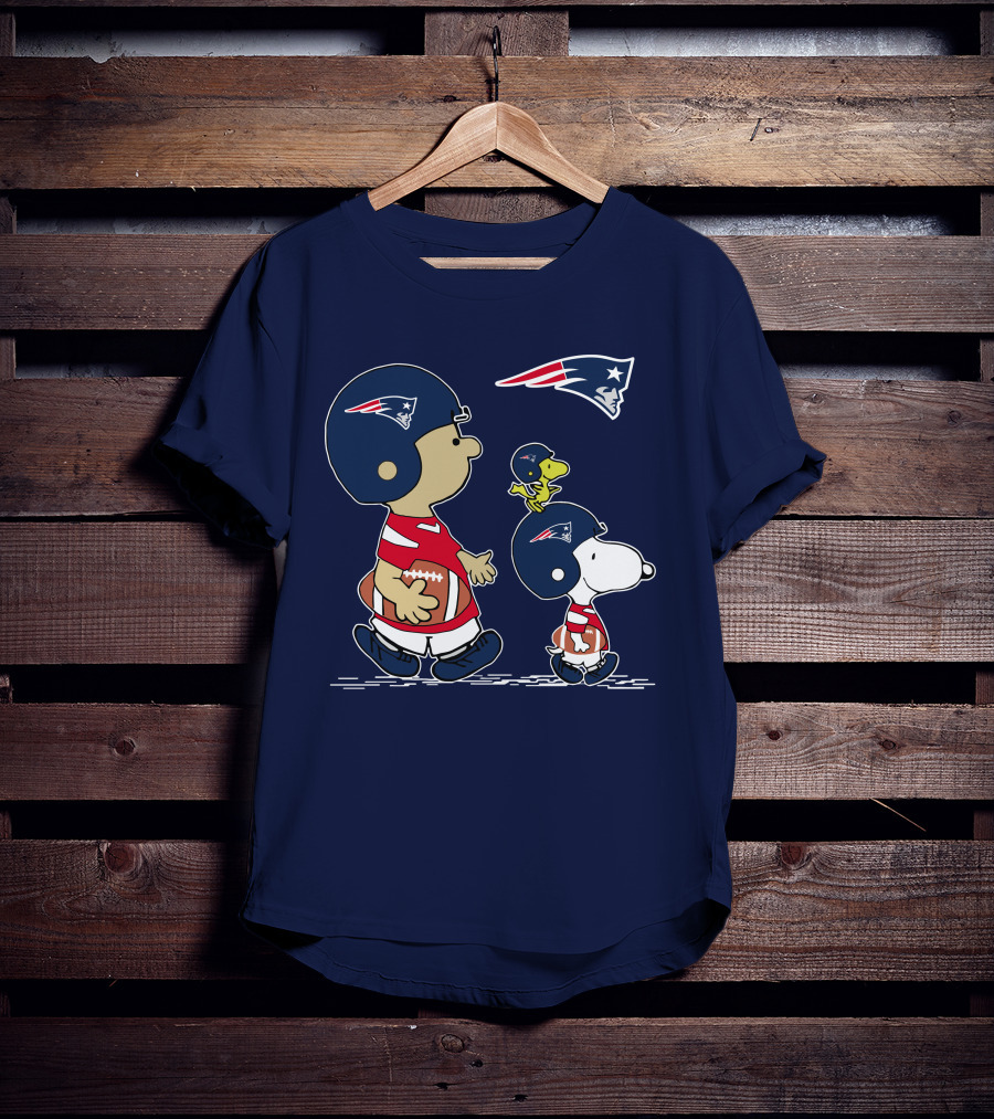 Patriots Snoopy Charlie Brown Football Peanuts T-Shirt