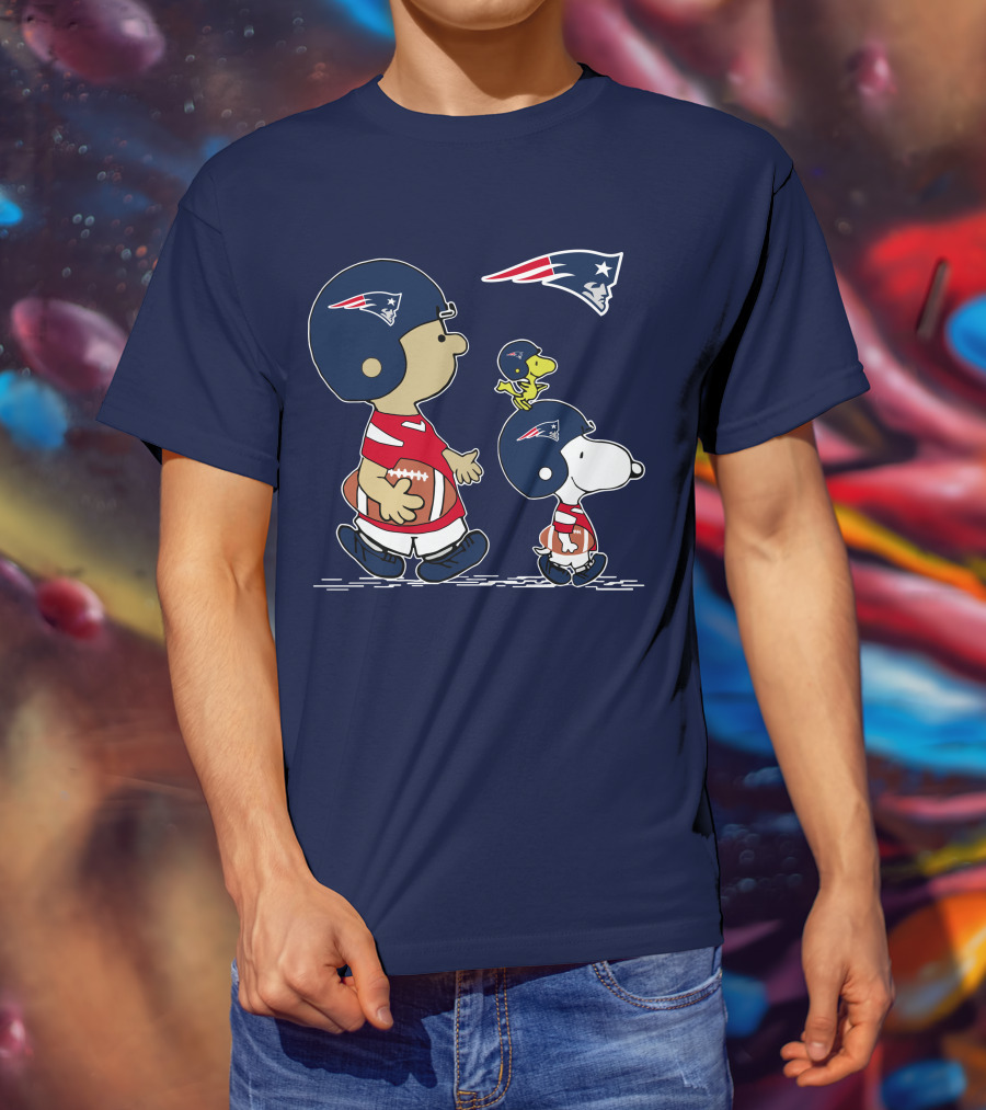 Patriots Snoopy Charlie Brown Football Peanuts T-Shirt
