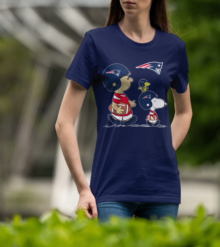Patriots Snoopy Charlie Brown Football Peanuts T-Shirt