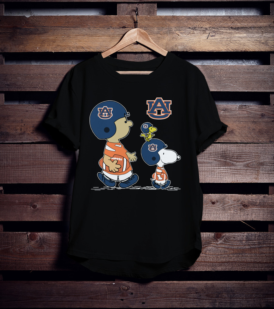 Auburn Tigers Snoopy And Woodstock Football Helmets Peanuts Collaboration T-Shirt