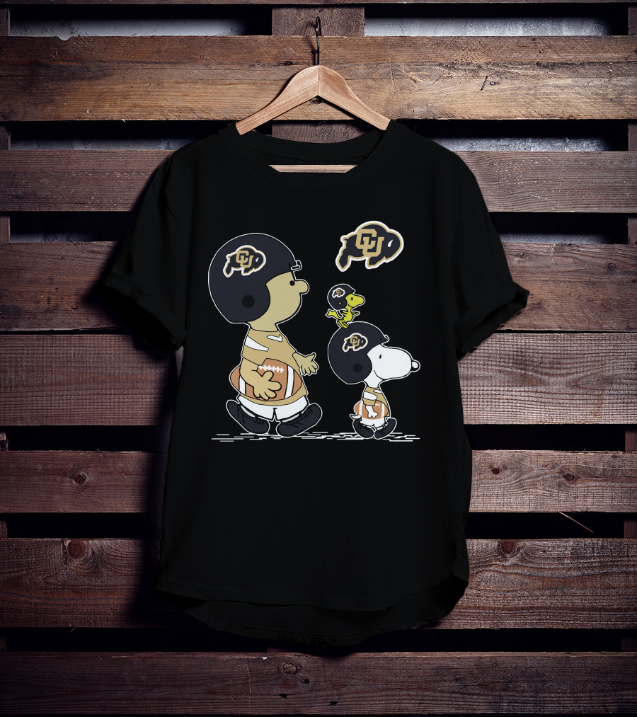 Colorado Buffaloes Peanuts Snoopy Football Team T-Shirt