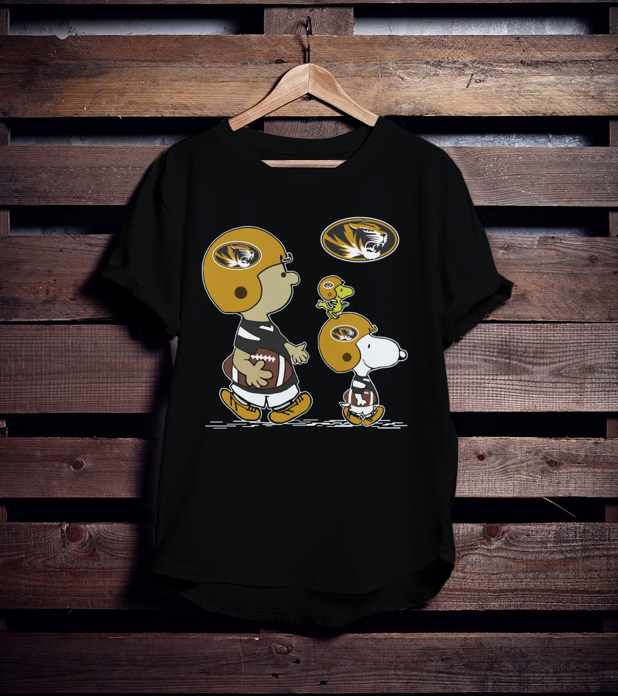 Missouri Tigers Football Snoopy And Woodstock Charlie Brown Helmets T-Shirt