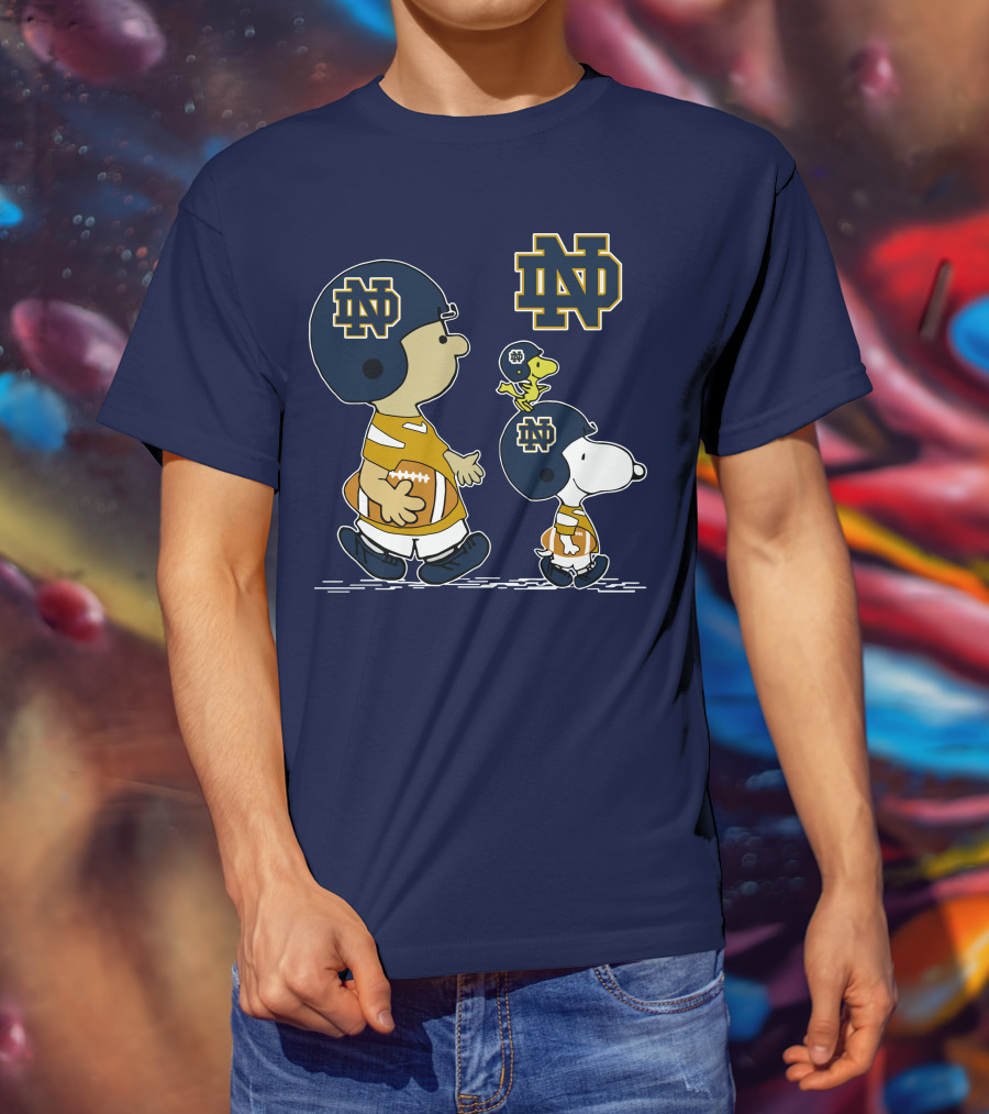 Notre Dame Fighting Irish Peanuts Characters Football Fan Scene T-Shirt
