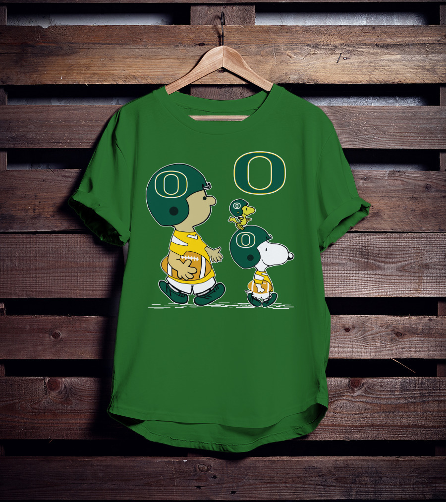 Oregon Ducks Snoopy Charlie Brown Woodstock Football Helmet Peanuts T-Shirt