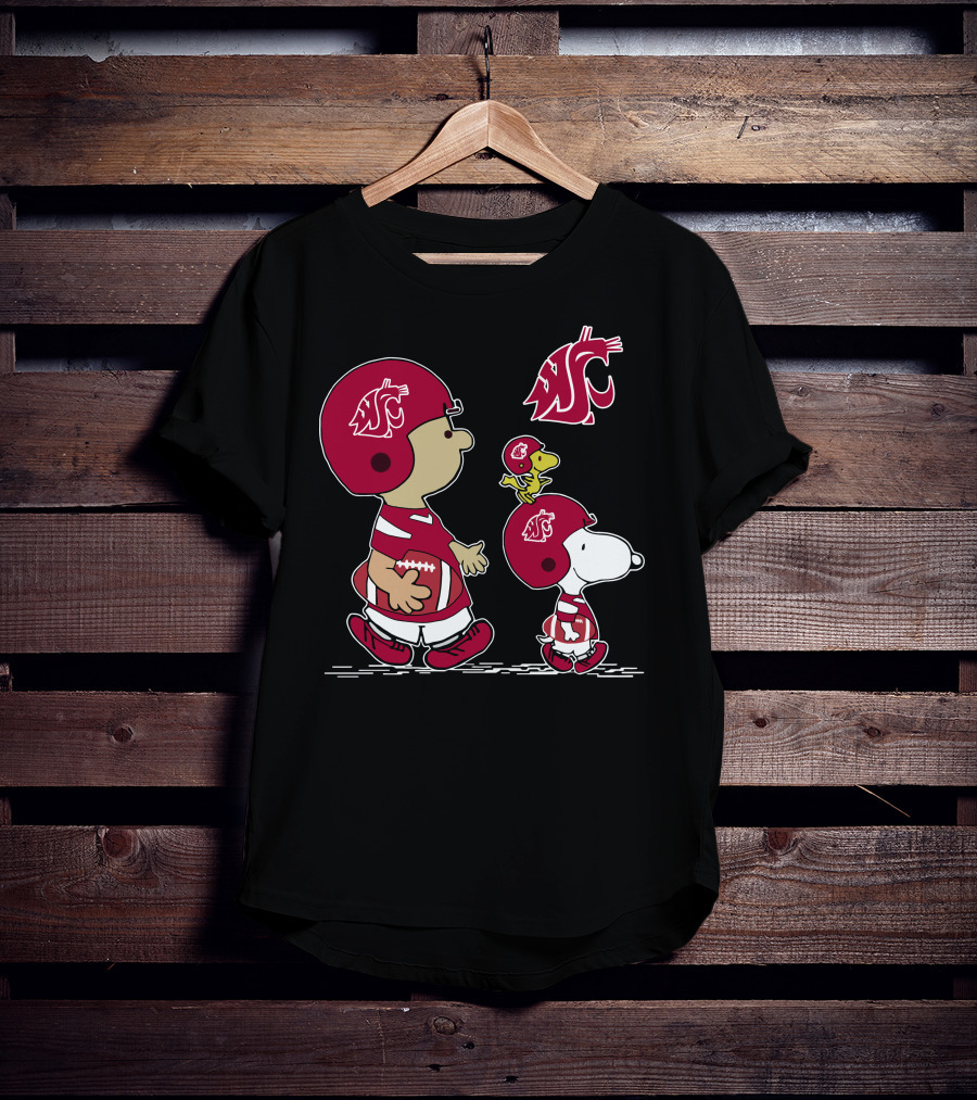 Washington State Cougars Snoopy Football Team T-Shirt