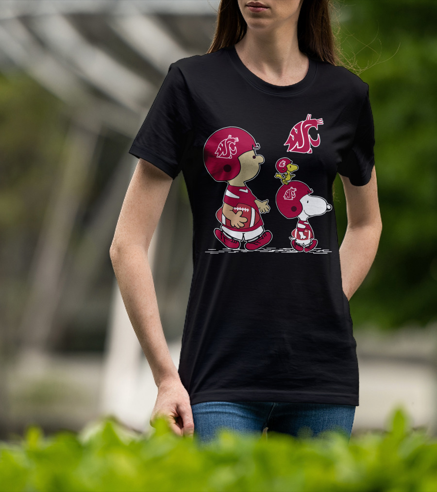 Washington State Cougars Snoopy Football Team T-Shirt