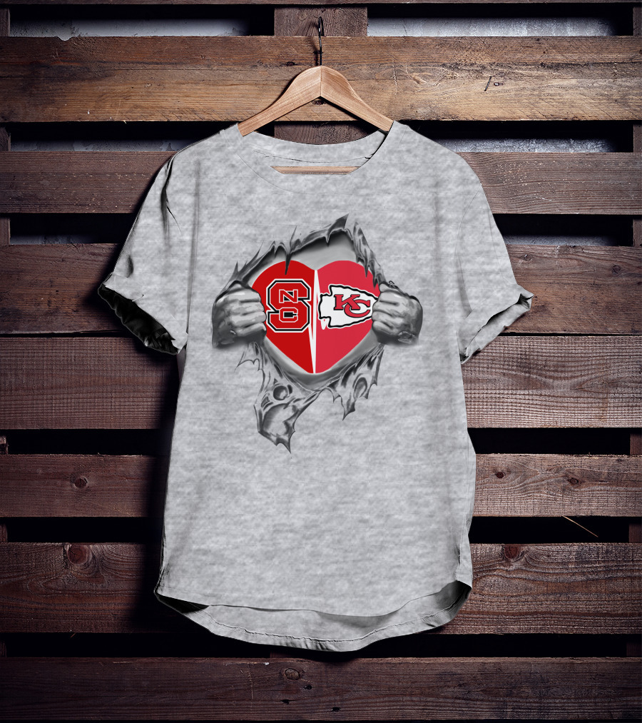 Nc State Wolfpack Heart Vs Kansas City Chiefs Heart T-Shirt