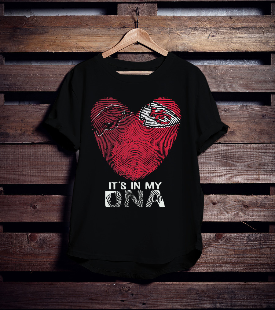 Arkansas Razorbacks And Kansas City Chiefs Heart It's In My DNA T-Shirt