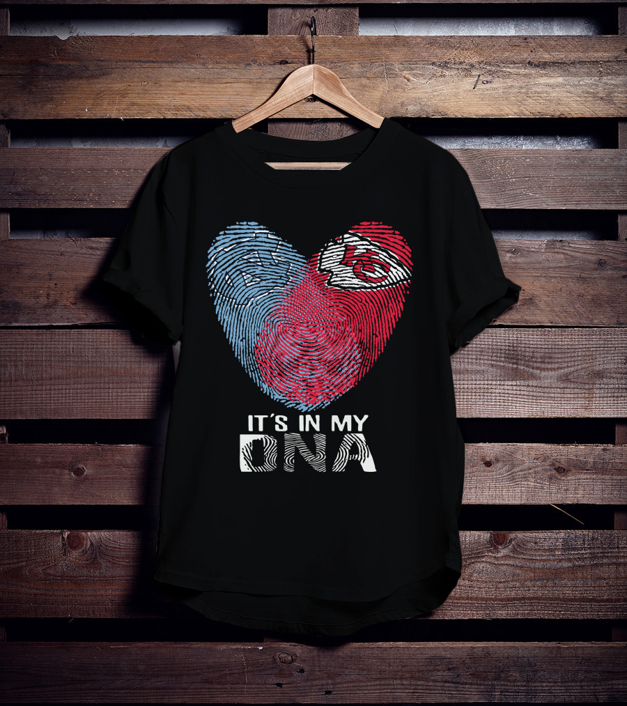 It's In My DNA North Carolina Tar Heels And Chiefs Fingerprint Heart T-Shirt