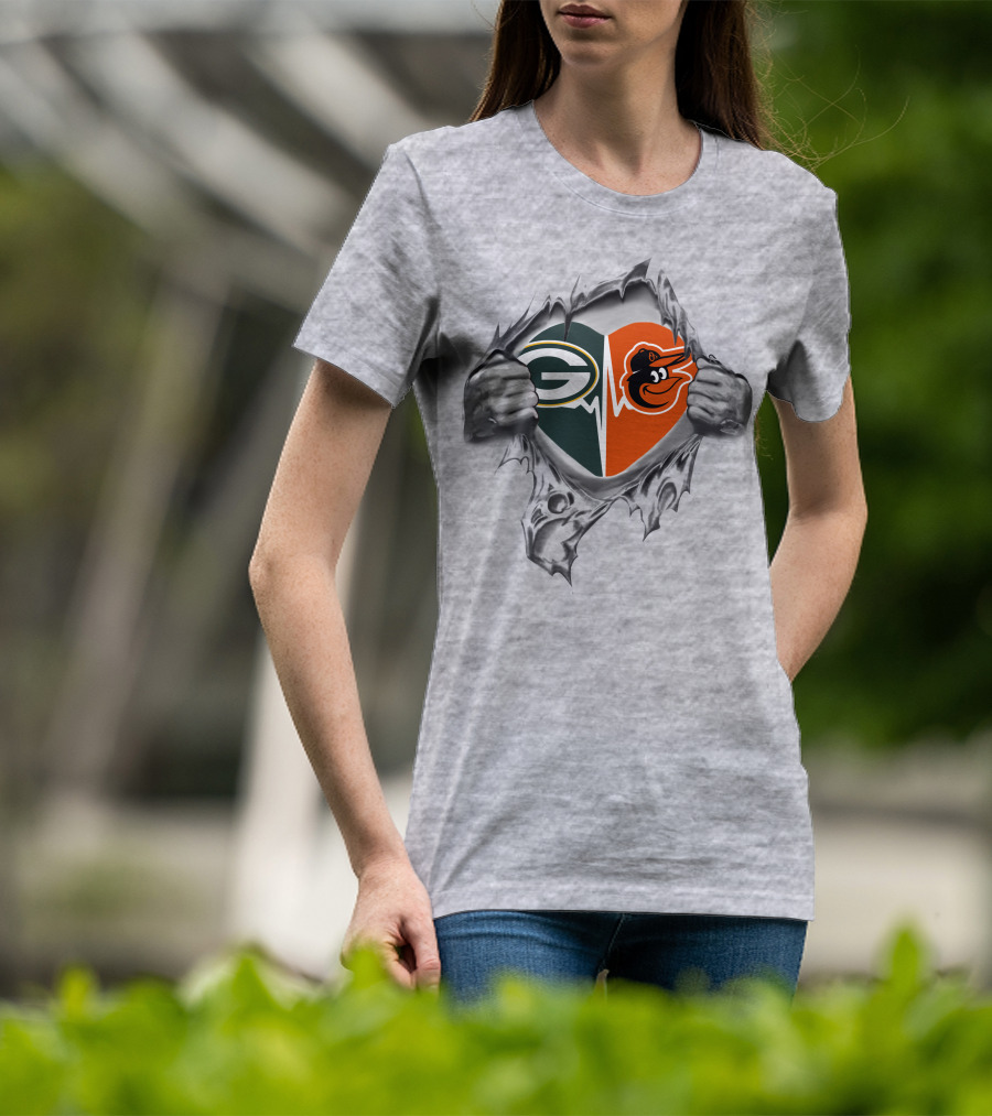 Green Bay Packers Baltimore Orioles Heartbeat Torn Fabric T-Shirt